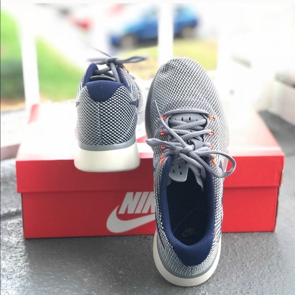 NWT Nike 🔥Tanjun Racer Cool Grey WMNS - Picture 4 of 7